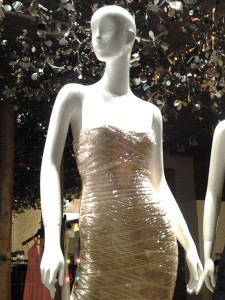 женский маникен на Вэст Бродвее Нью-Йорк